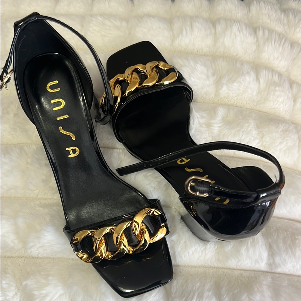Unisa heels black and gold